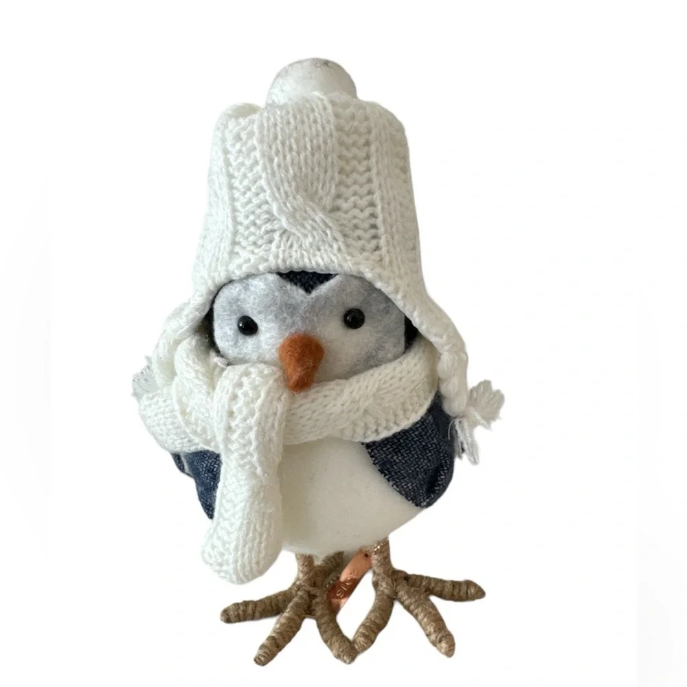 Target 2016 Clipper Felt Blue and Cream Featherly Friends Wondershop Winter Bird